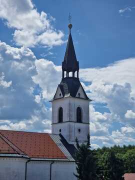 Zvonik sv. Marjete niže Ptuja